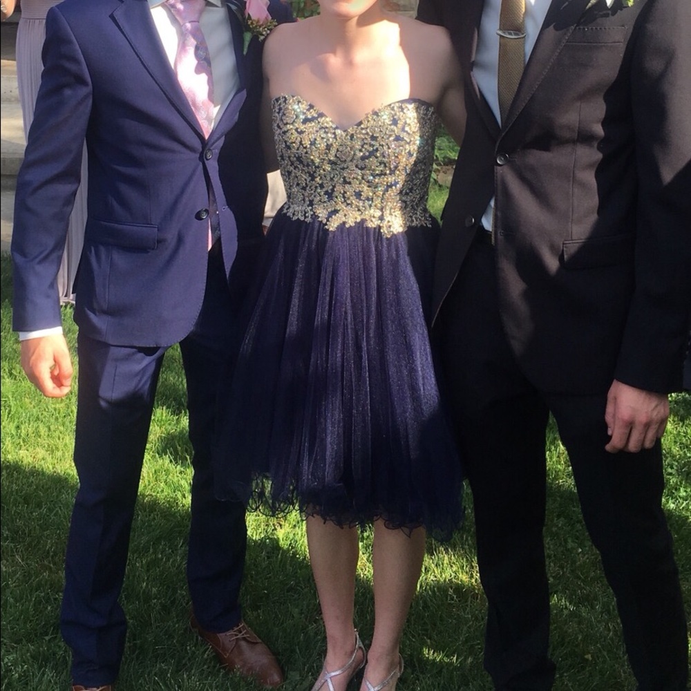 Prom/Graduation Dress - Picture 2 of 6